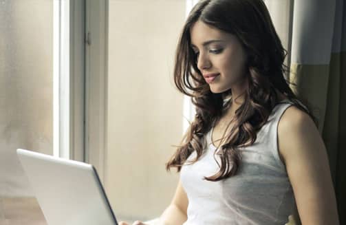 Законопроект № 4051 закрепляет и расширяет положения о гибком графике работы и о надомной и удаленной работе, которые уже были узаконены во время карантина.